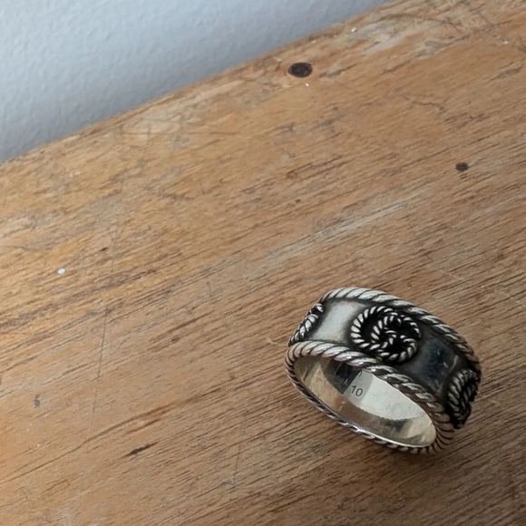 Gucci Double GG Marmont Rope Ring - Picture 2 of 4